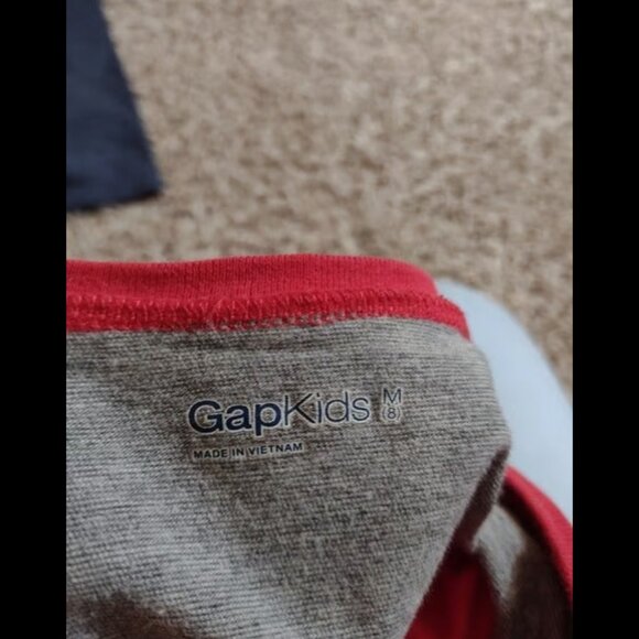 Lot of 2 boys M/8-10 shirts - Gap, Cat & Jack - Picture 3 of 4